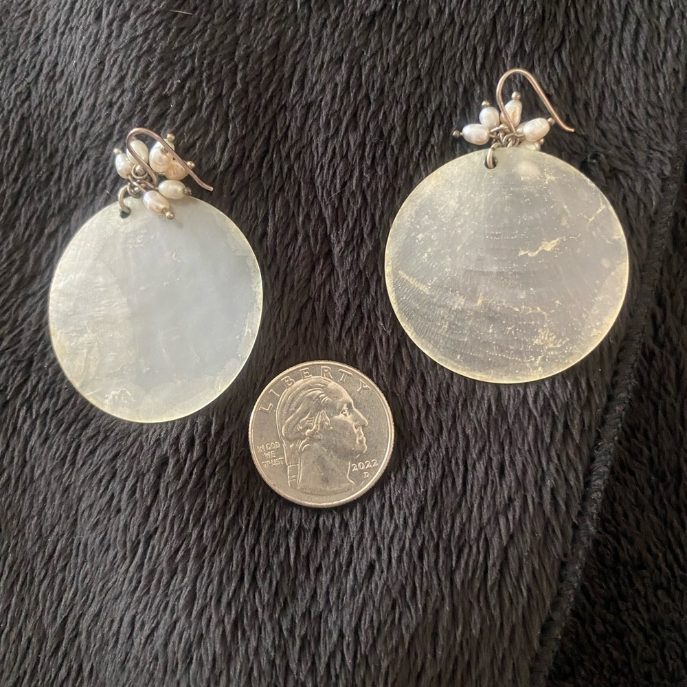 Large Shell Dangle Earrings - Picture 3 of 9
